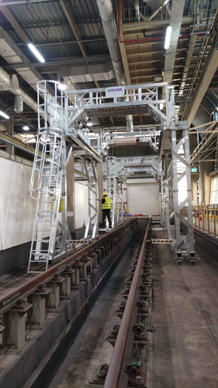 aluminum access platform ladder